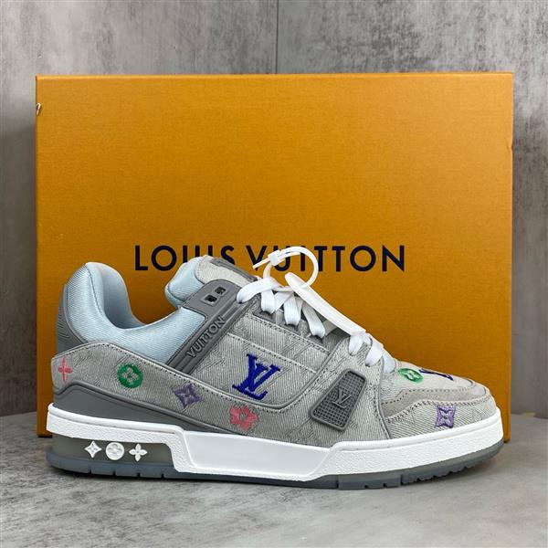 20251128154045659 390